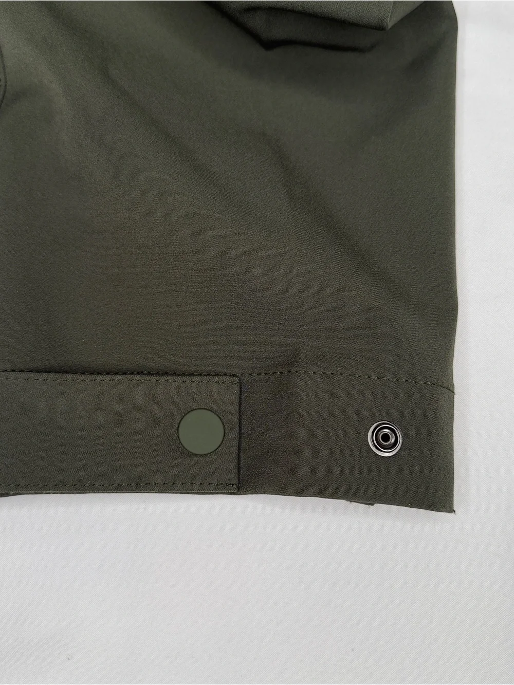 Athleta Endless High Rise Cargo  Pants in Aspen Olive Size 6 - Picture 13 of 15